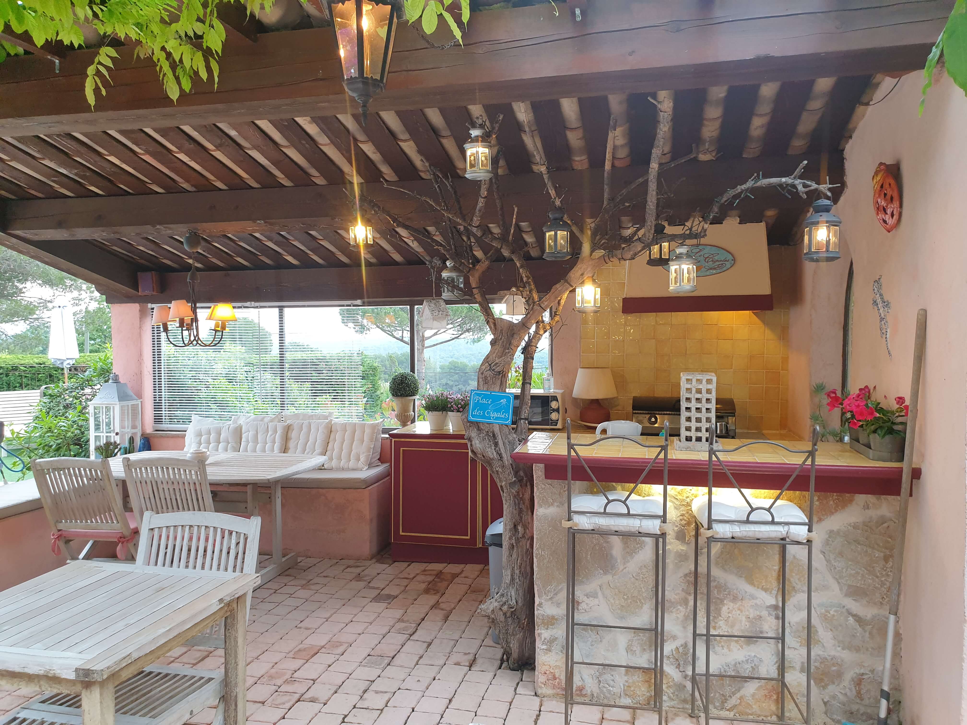Essbereich 'Place des Cigales
